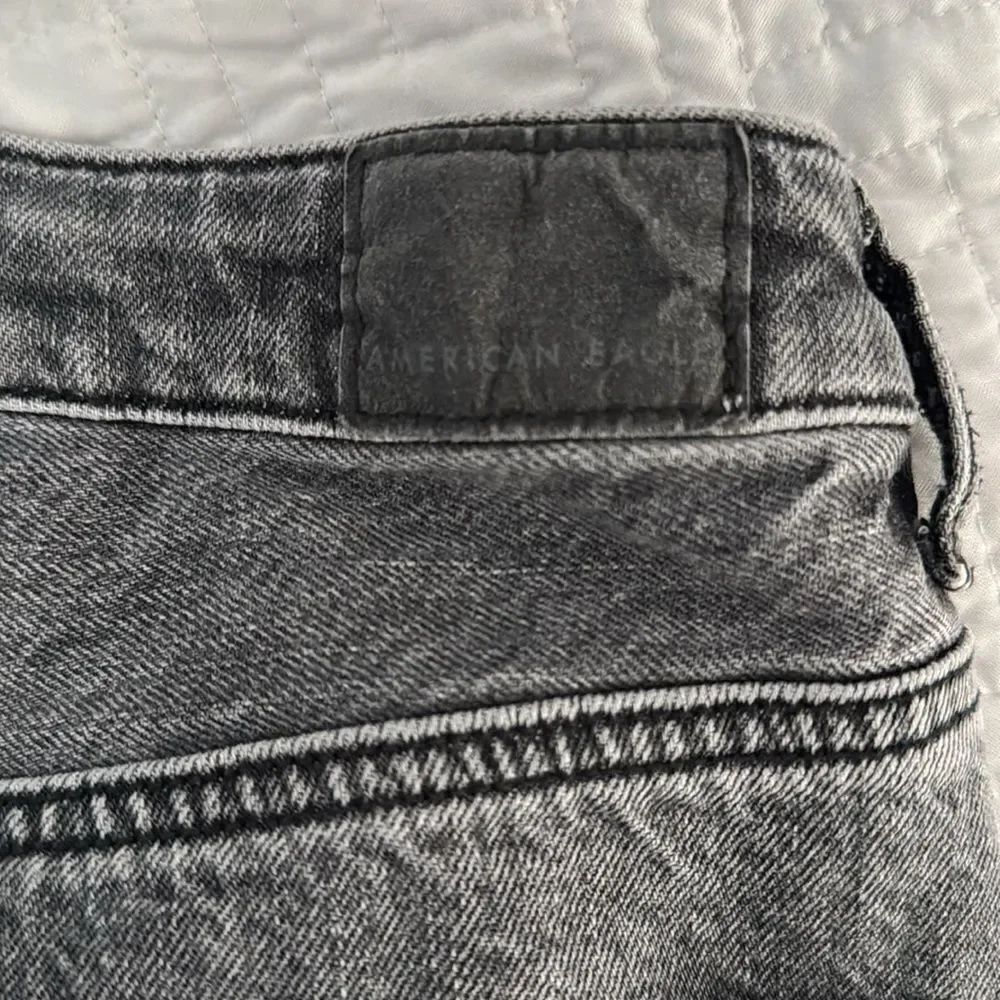 American Eagle Highest Rise Mom Jean Black Wash Distressed Jean Size 2